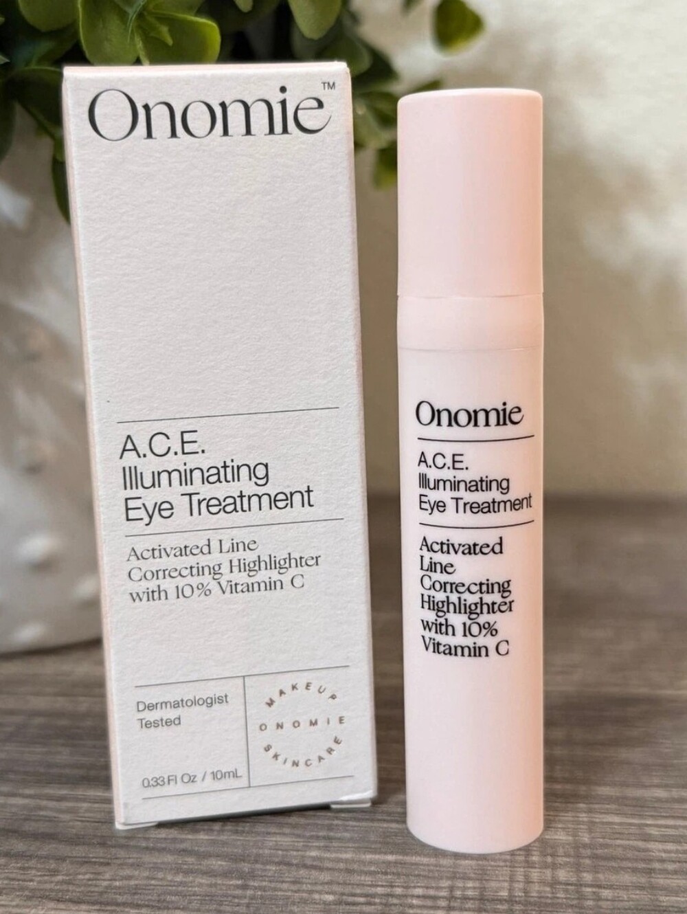 Onomie A.C.E. Illuminating Eye Treatment - White
